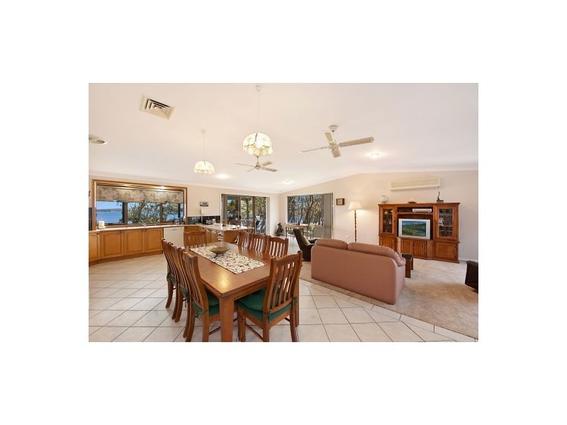 170 Buff Point Ave, Buff Point NSW 2262