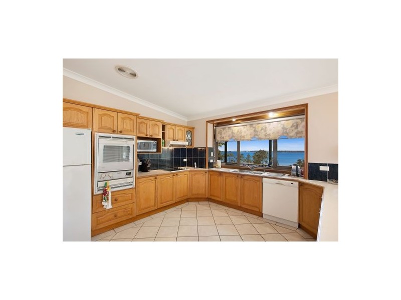 170 Buff Point Ave, Buff Point NSW 2262