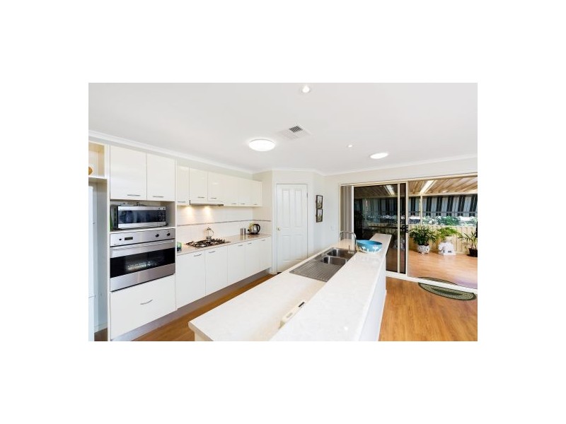 11 Tomaree Crescent, Woongarrah NSW 2259