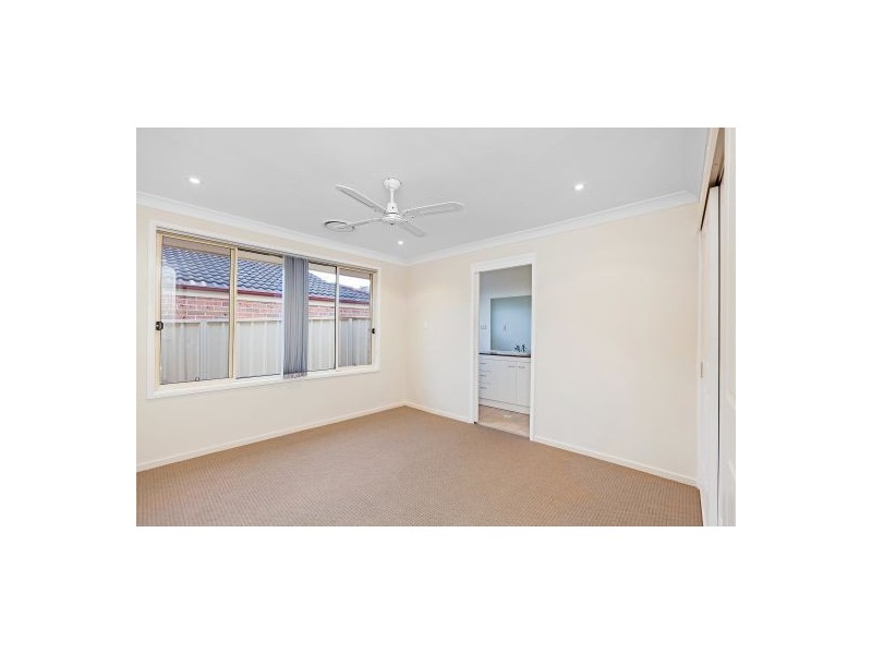 8 Anchorage Circle, Summerland Point NSW 2259