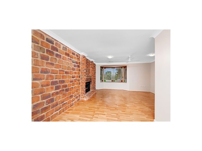 8 Anchorage Circle, Summerland Point NSW 2259