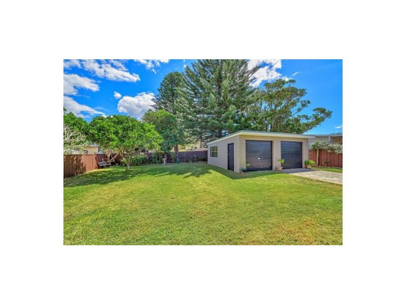 5 Lawson Street, Norah Head NSW 2263