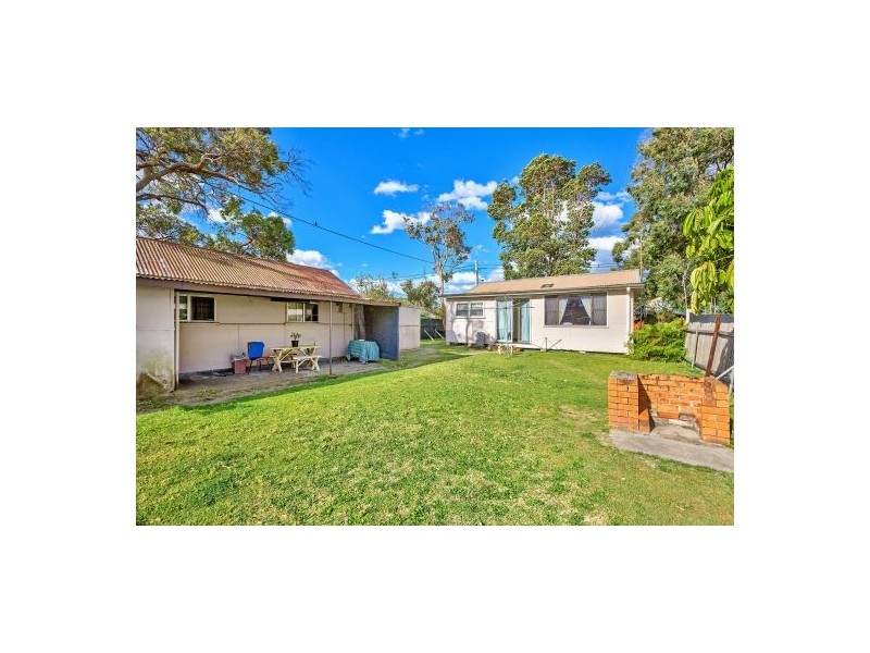 4 Dunleigh Street, Toukley NSW 2263