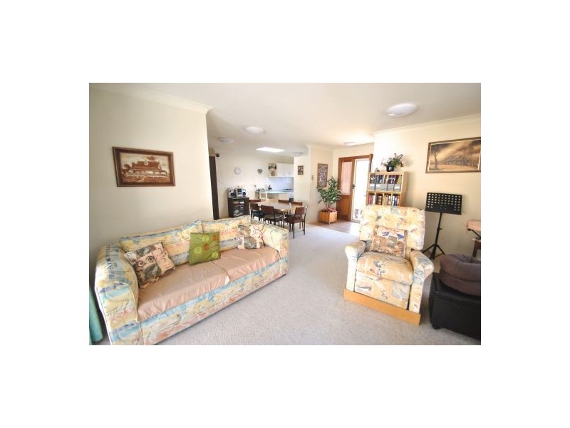 2/1-5 Peel Street, Toukley NSW 2263