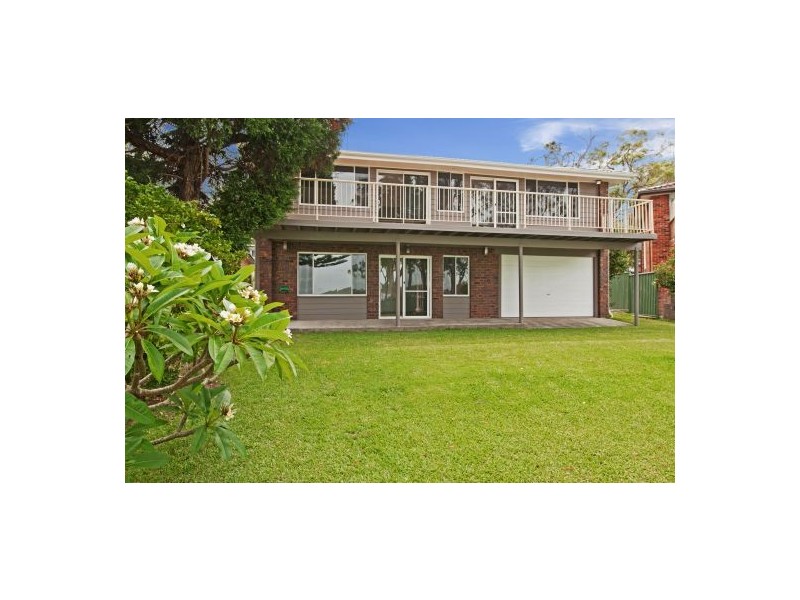 42 Woodland Parkway, Buff Point NSW 2262