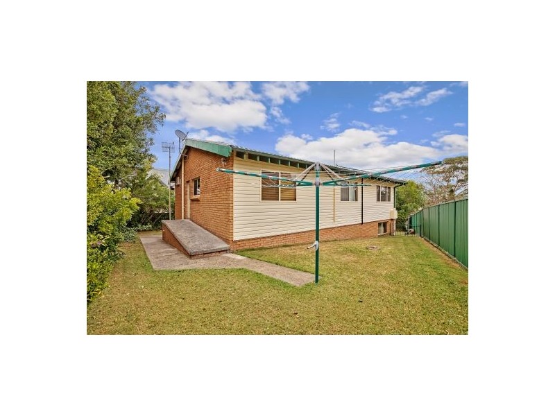 25 Lauren Avenue, Lake Munmorah NSW 2259