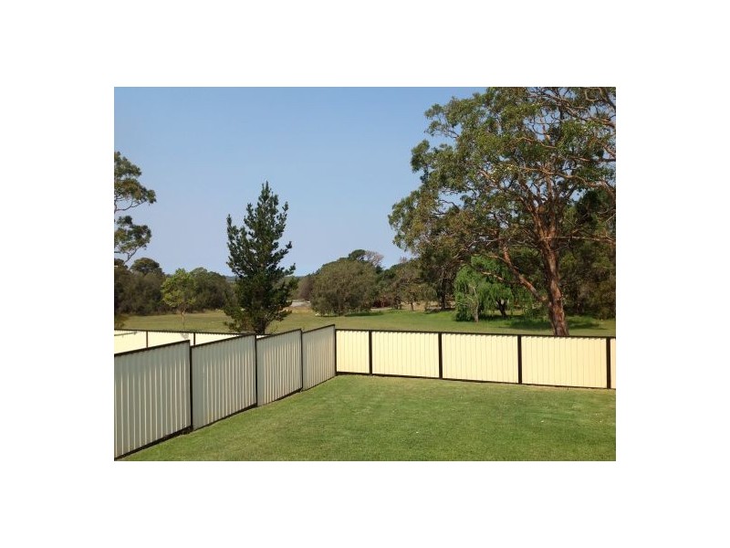 60 Pacific Highway, Doyalson NSW 2262