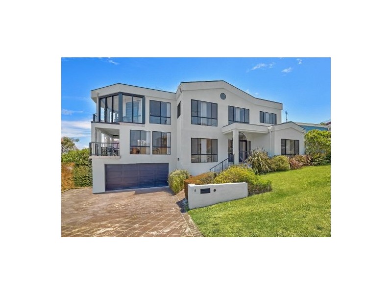 4 Kailua Avenue, Budgewoi NSW 2262