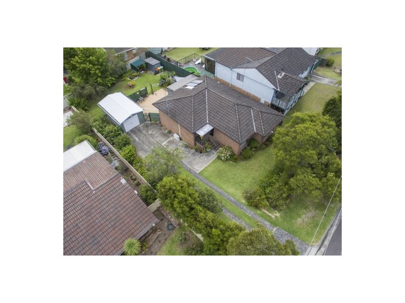 1 Esther Close, Gorokan NSW 2263