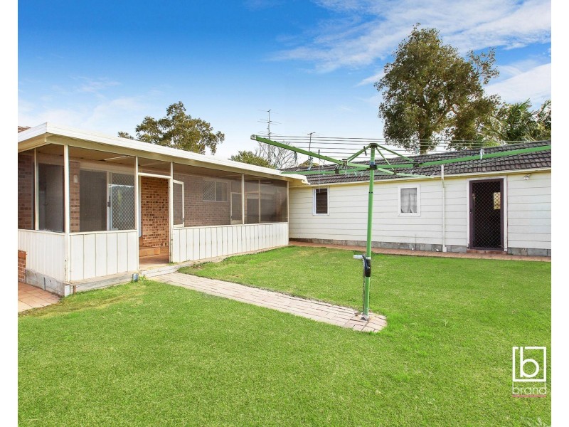 32 Second Avenue, Toukley NSW 2263
