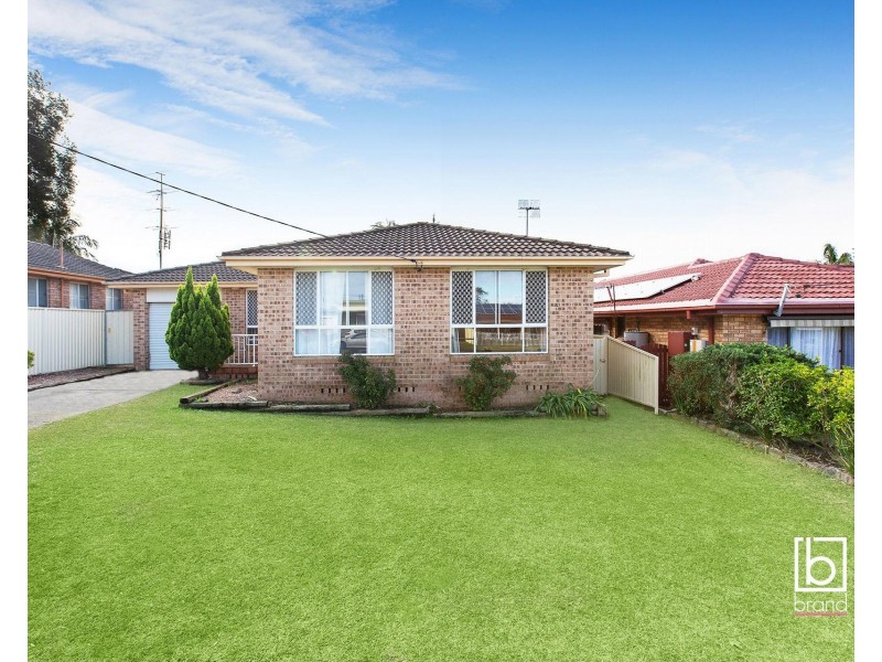 32 Second Avenue, Toukley NSW 2263