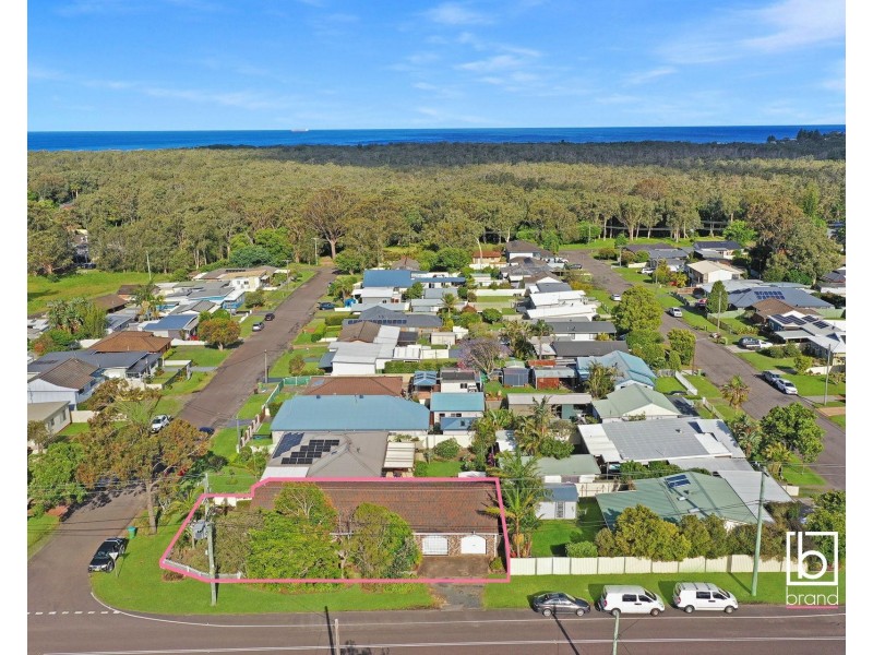 17 Fourth Avenue, Toukley NSW 2263