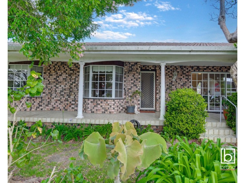 17 Fourth Avenue, Toukley NSW 2263