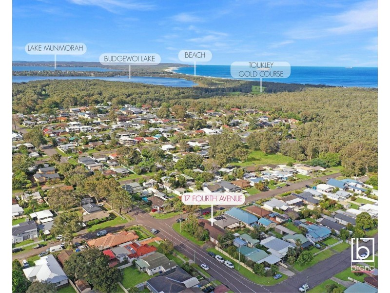17 Fourth Avenue, Toukley NSW 2263