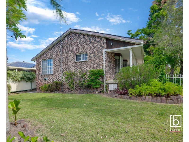 17 Fourth Avenue, Toukley NSW 2263