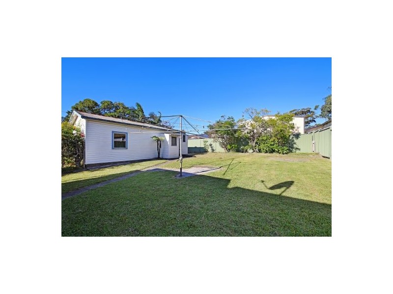 3 Banksia Street, Canton Beach NSW 2263