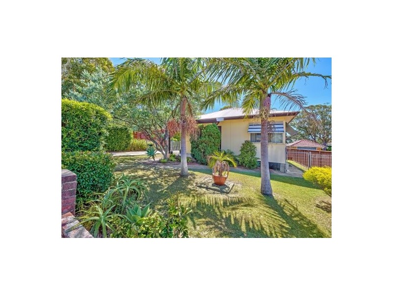 11 Athol Street, Toukley NSW 2263