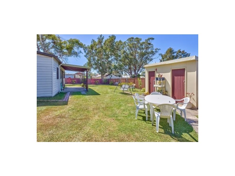 11 Athol Street, Toukley NSW 2263