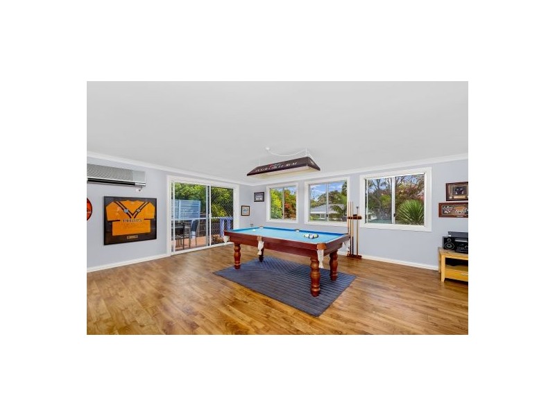 8 Barnard Crescent, Toukley NSW 2263