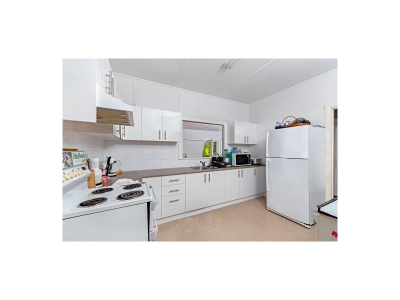 2a Yaralla Road, Toukley NSW 2263