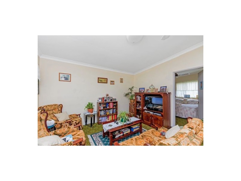 18 Merrendale Avenue, Gorokan NSW 2263