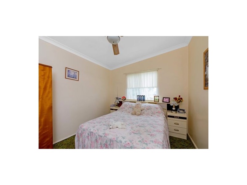 18 Merrendale Avenue, Gorokan NSW 2263