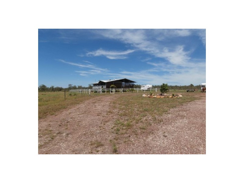 74 Scott Road, Batchelor NT 0845