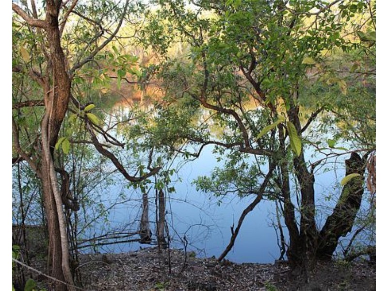 85 & 195 Crater Lake Road, Batchelor NT 0845