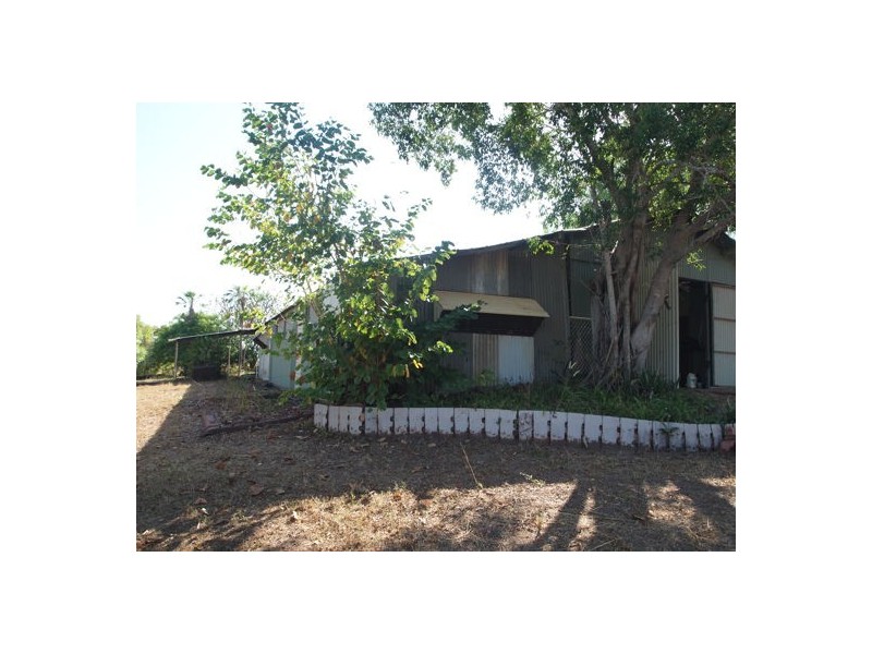175 Strickland rd, Adelaide River NT 0846