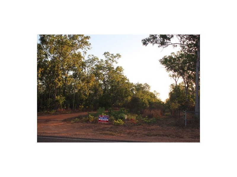 560 HOPEWELL ROAD, Berry Springs NT 0838