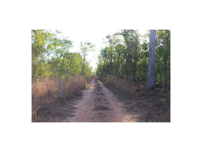 560 HOPEWELL ROAD, Berry Springs NT 0838