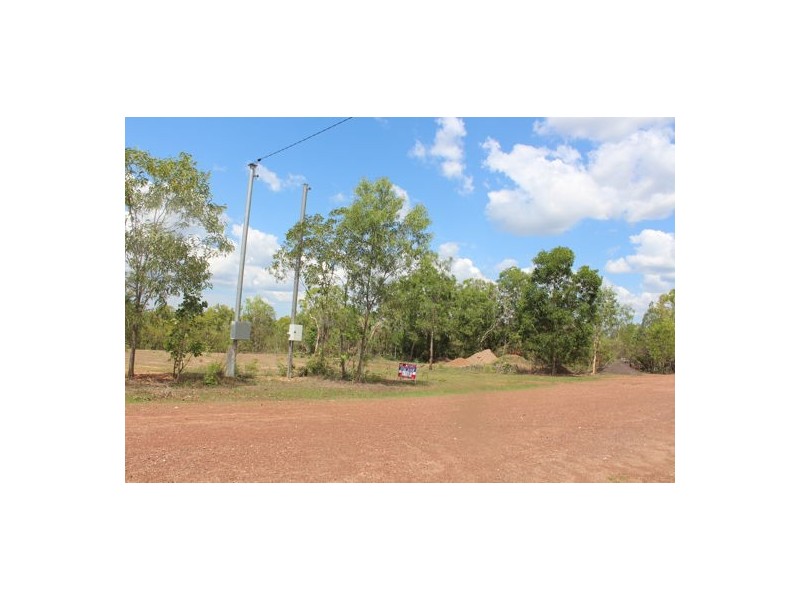 8 RIVERSIDE STREET, Southport NT 0822