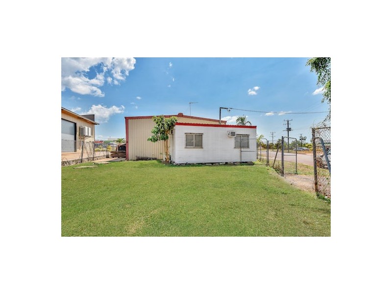 Unit 1 and 4 No 9 McKenzie Place, Yarrawonga NT 0830