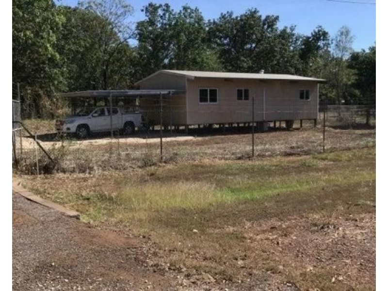 8 Woolley Court, Batchelor NT 0845