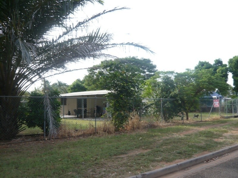 8 Fuller Crescent, Katherine NT 0852