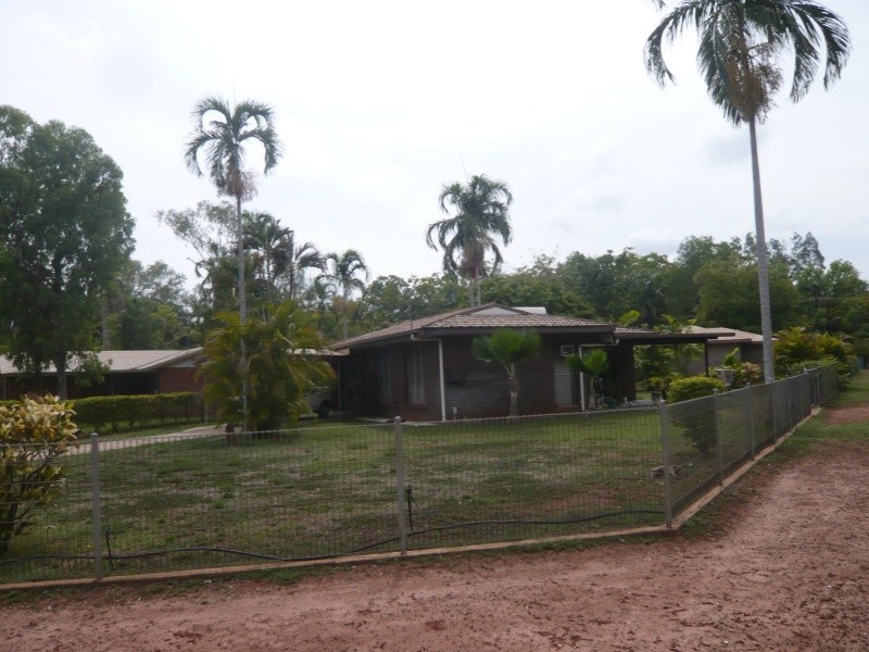 2 Flynn Crescent, Batchelor NT 0845