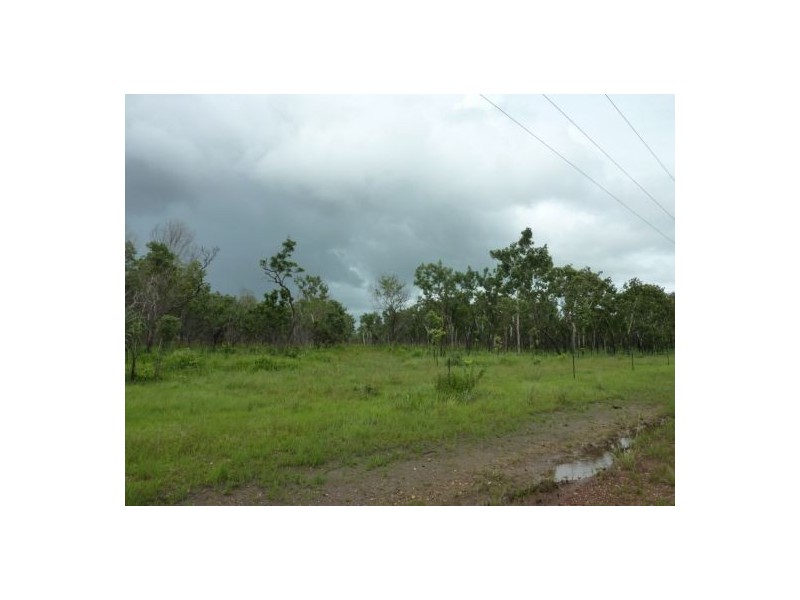 20 Perreau Rd, Batchelor NT 0845