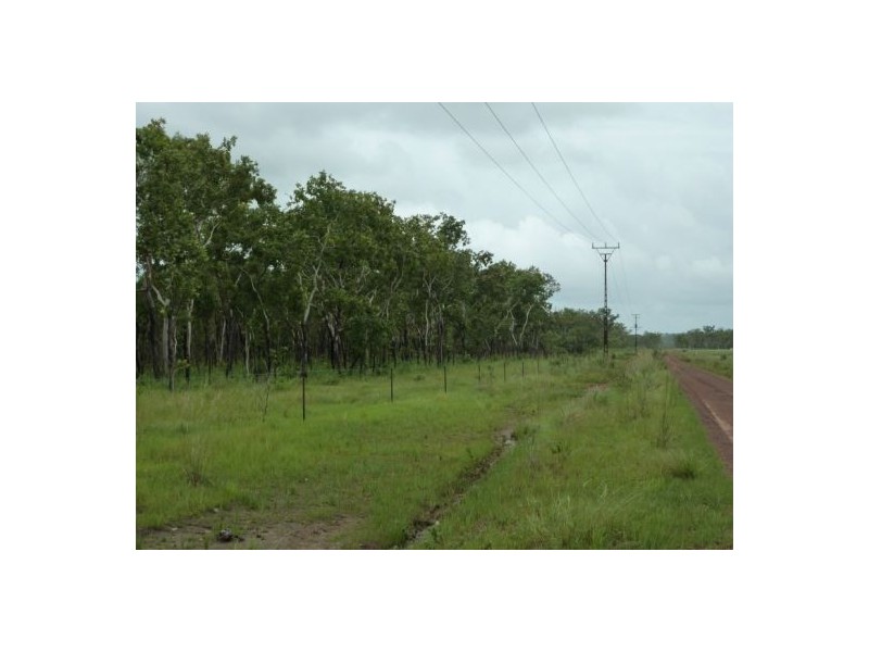 20 Perreau Rd, Batchelor NT 0845
