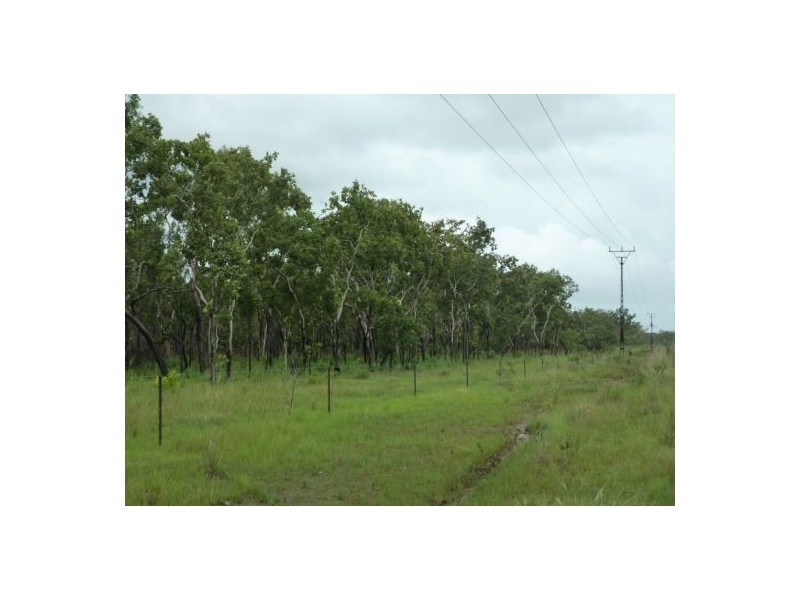 20 Perreau Rd, Batchelor NT 0845