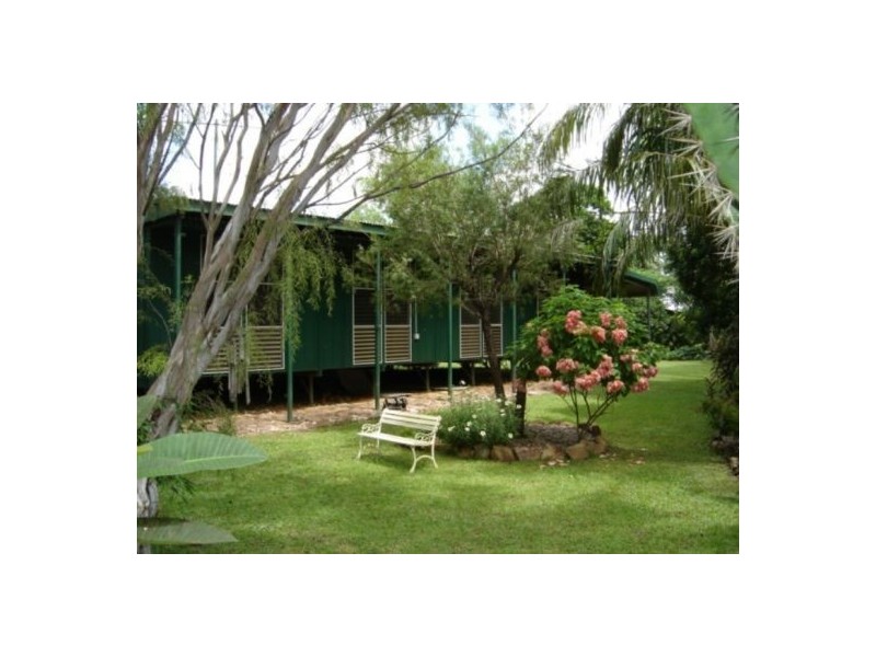 17 Memorial Tce, Adelaide River NT 0846