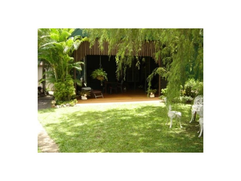 17 Memorial Tce, Adelaide River NT 0846