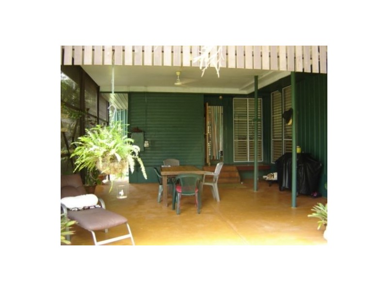 17 Memorial Tce, Adelaide River NT 0846