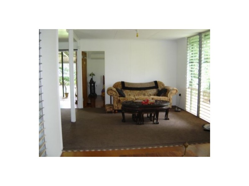 17 Memorial Tce, Adelaide River NT 0846