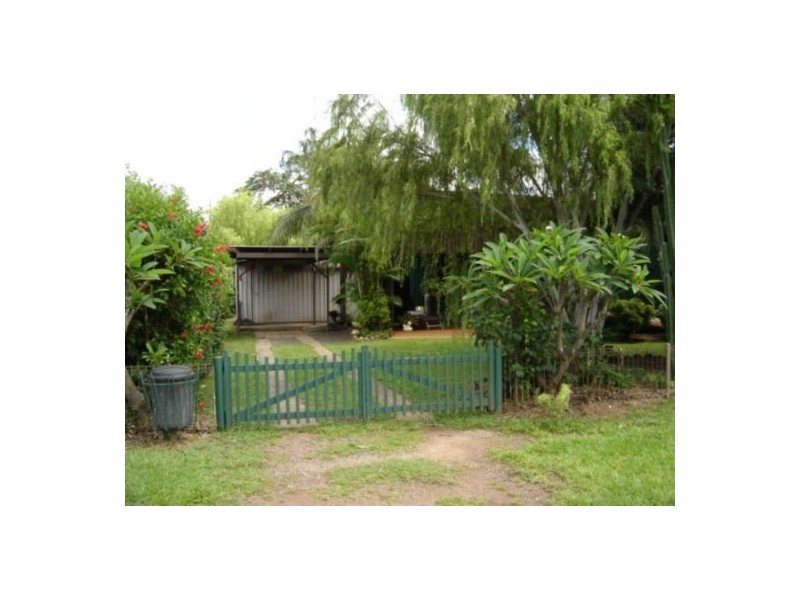 17 Memorial Tce, Adelaide River NT 0846