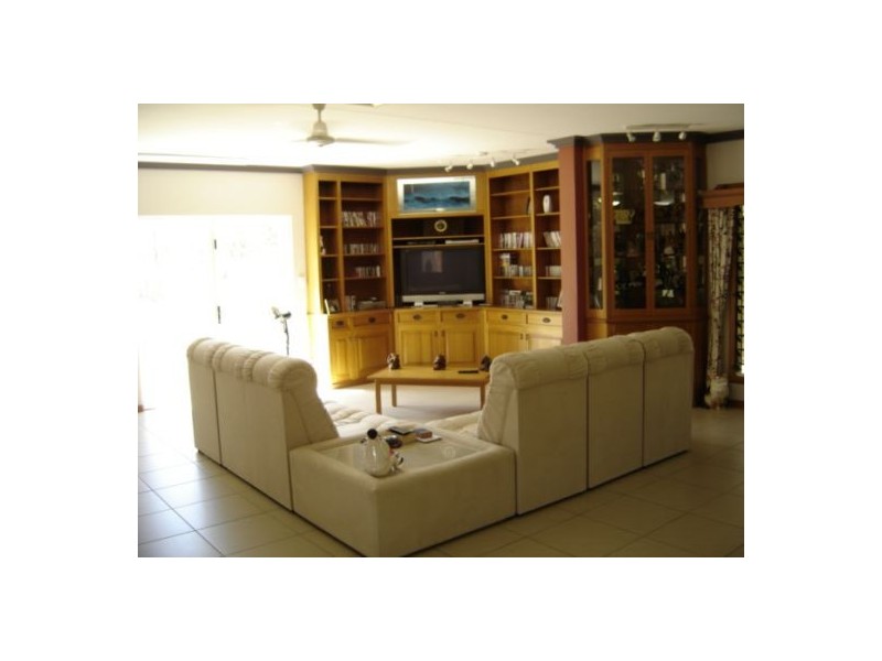 19 Valencia Rd, Girraween NT 0836