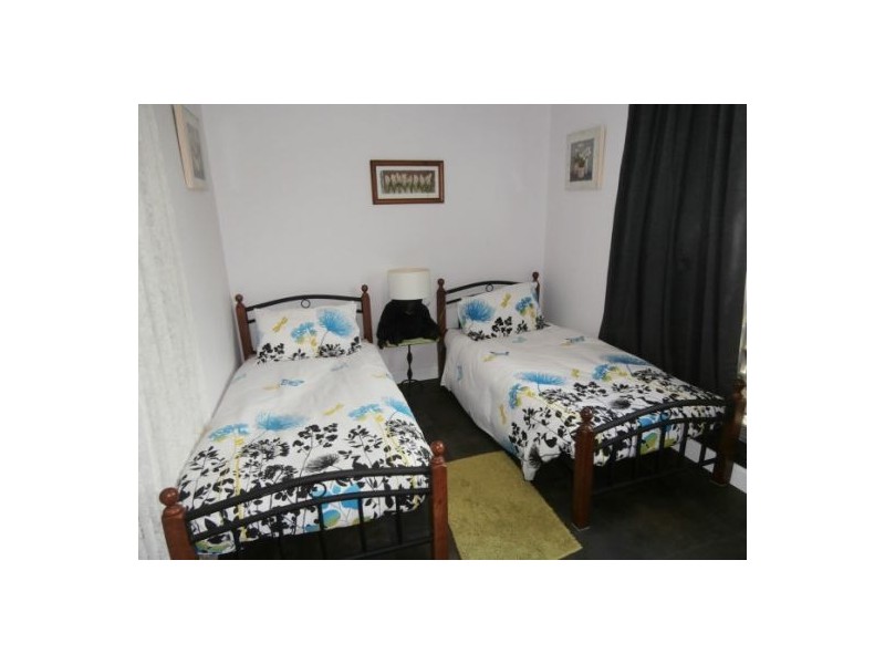 8 Little St, Pine Creek NT 0847