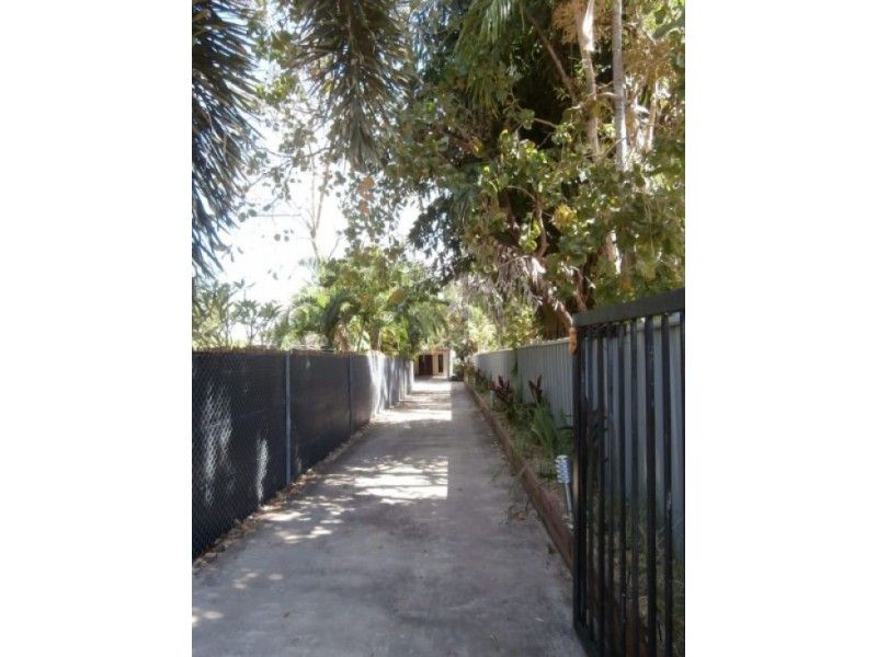11 Parmentier Pl, Moulden NT 0830