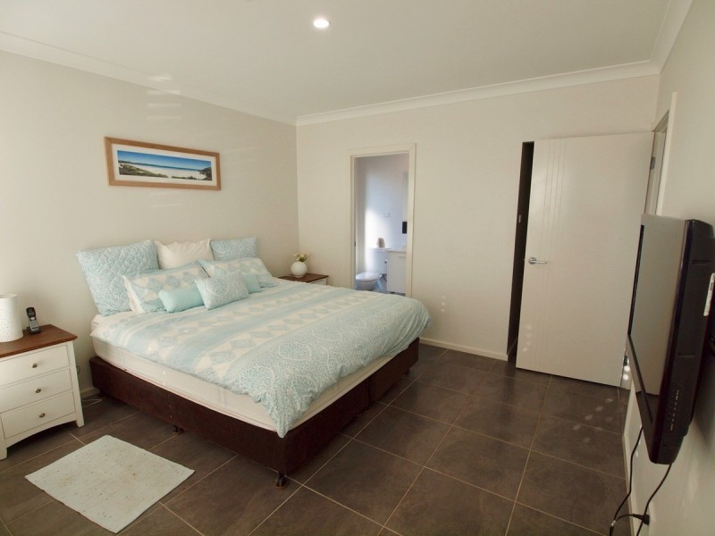 16 Seagrass Avenue, Vincentia NSW 2540