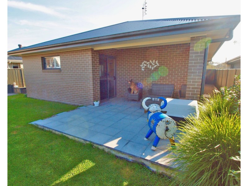 16 Seagrass Avenue, Vincentia NSW 2540