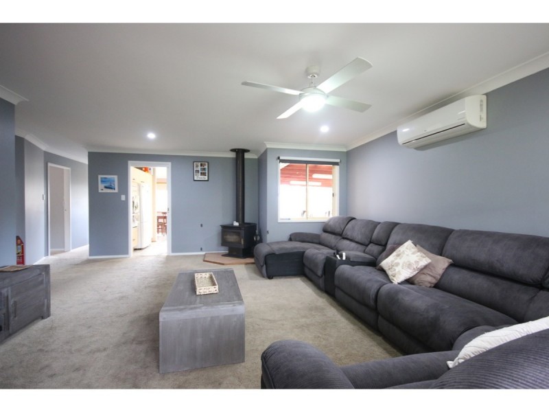 13 Tasman Road, St Georges Basin NSW 2540